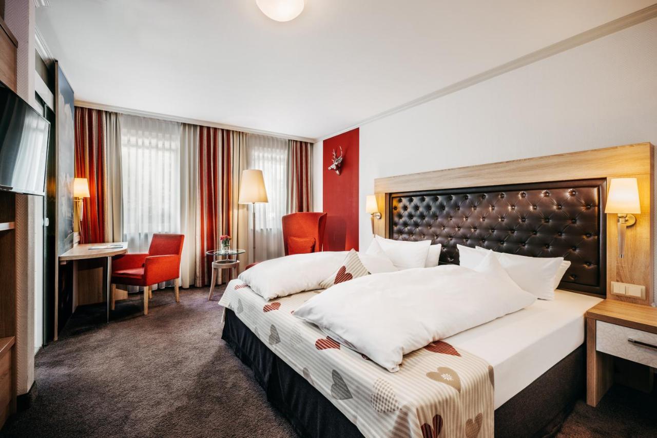 Lohmann'S Romantik Hotel Gravenberg Langenfeld  Esterno foto