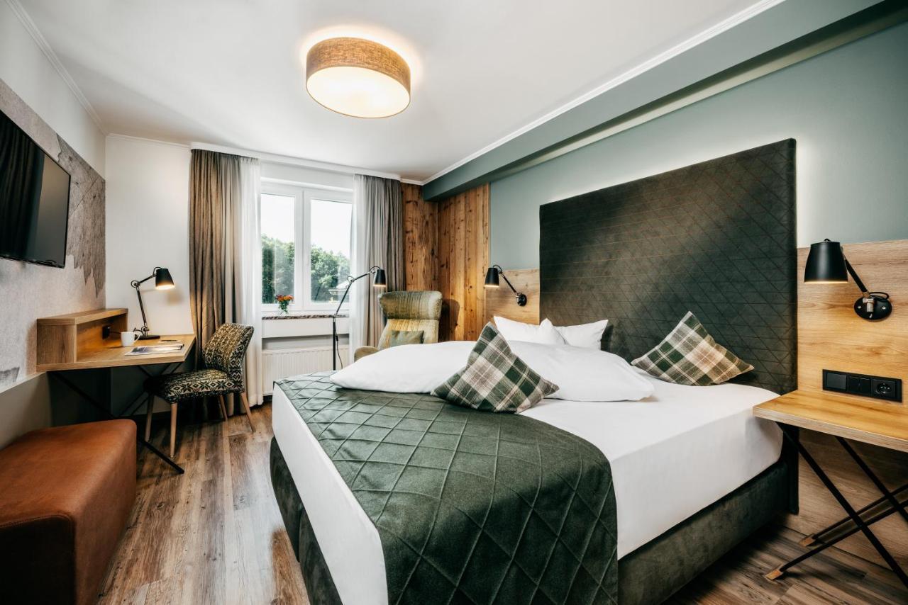 Lohmann'S Romantik Hotel Gravenberg Langenfeld  Esterno foto