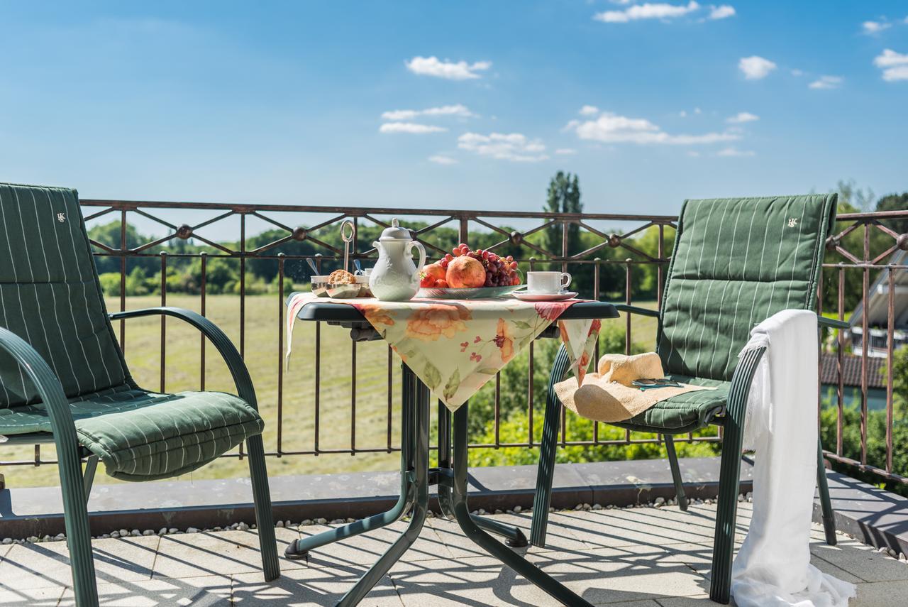 Lohmann'S Romantik Hotel Gravenberg Langenfeld  Esterno foto